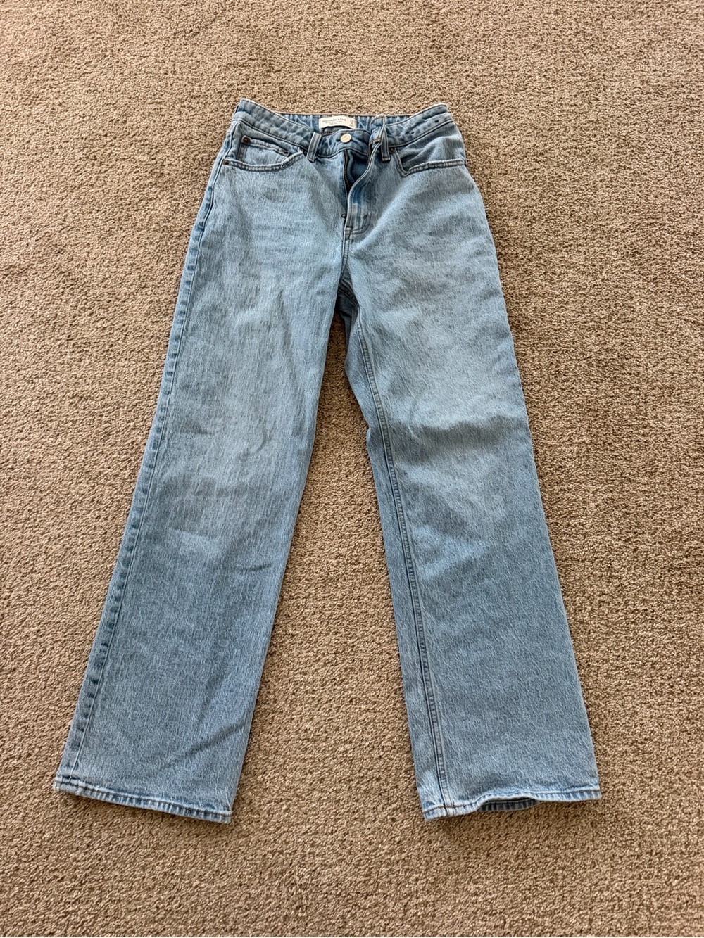 Abercrombie High-Rise 90s Relaxed Jean- Curve Love